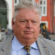 Amb. Per Carlsen