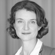 Dr. Daniela Schwarzer