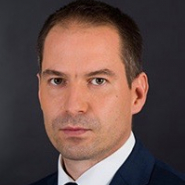Dr Péter Krekó